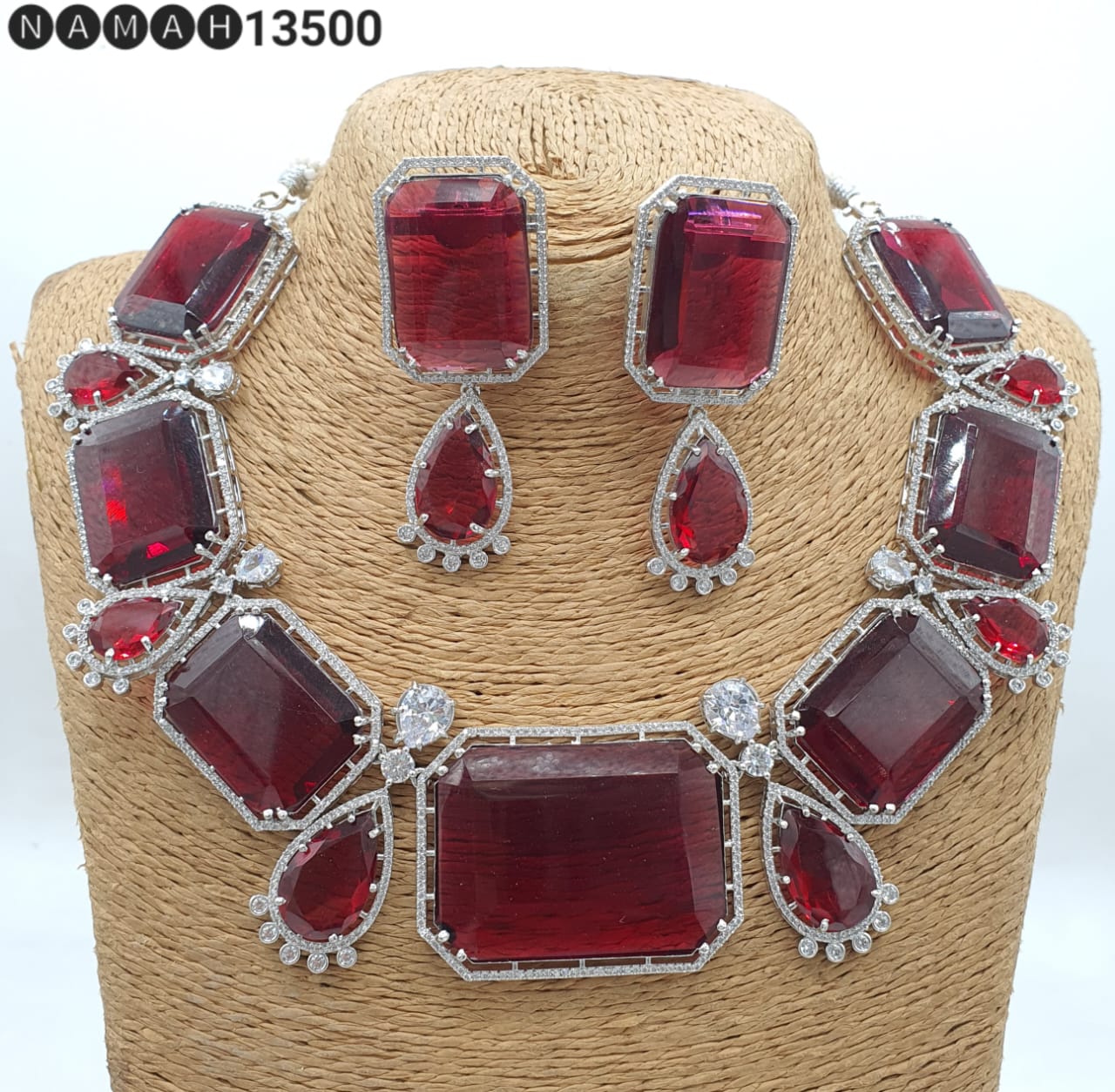Beautiful Antique Stone Necklace with Earrings Jewellery