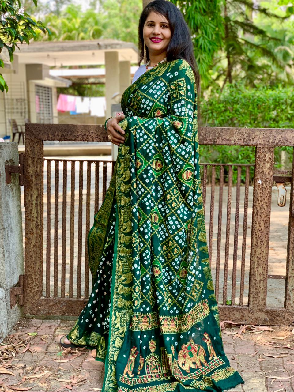 Beautiful Designer Pure Bandhej Panetar Ghantdi Work Saree