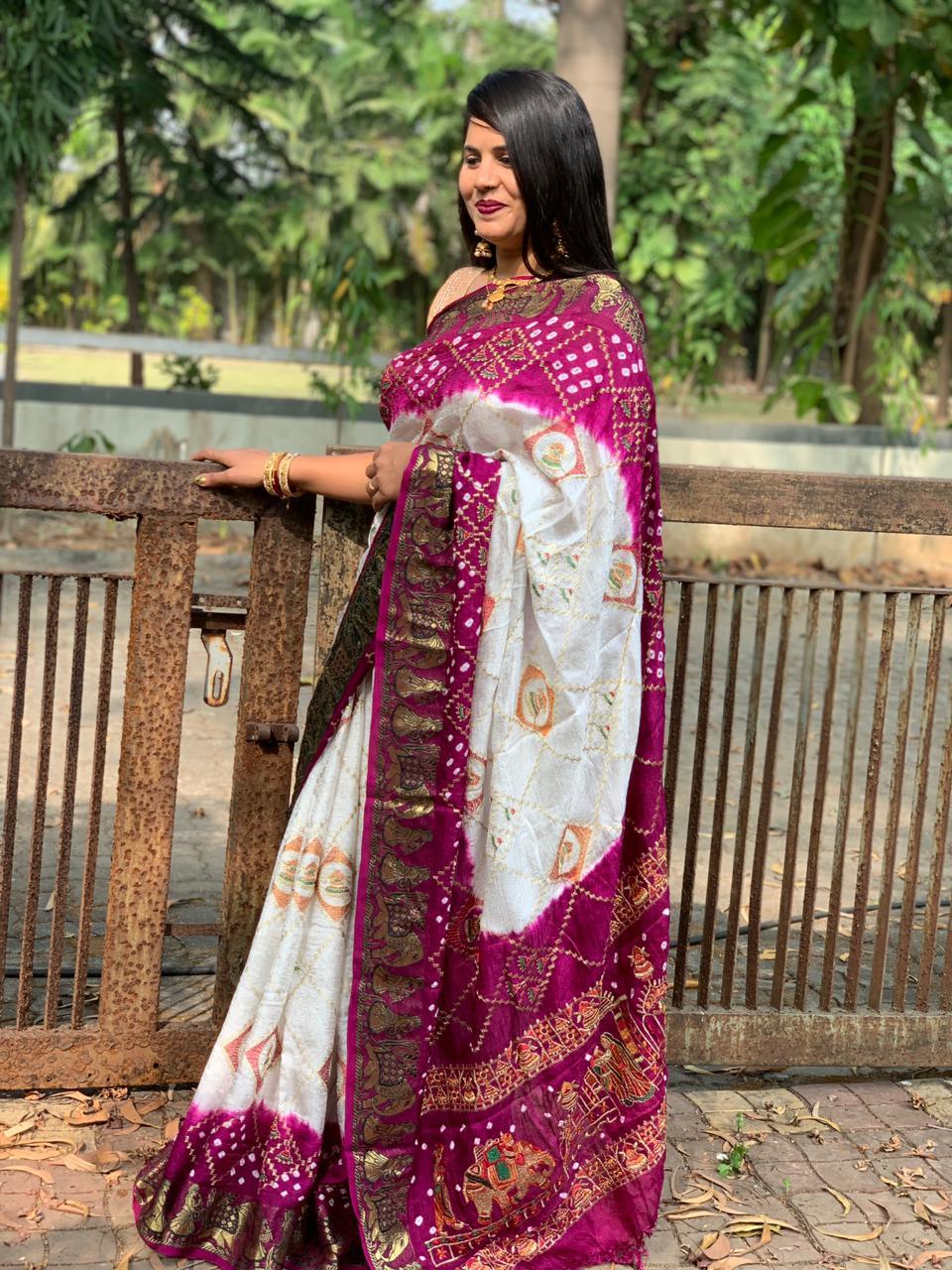 Beautiful Designer Pure Bandhej Panetar Ghantdi Work Saree