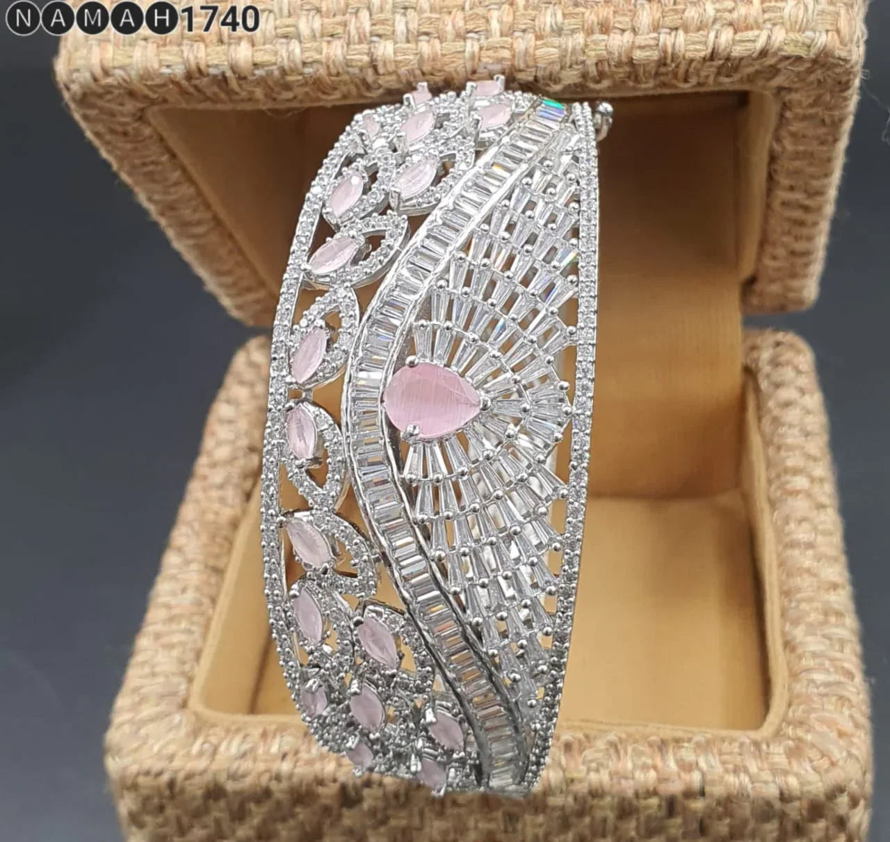 Beautiful American Diamond Antique Stone Bengal &amp; Bracelet Set