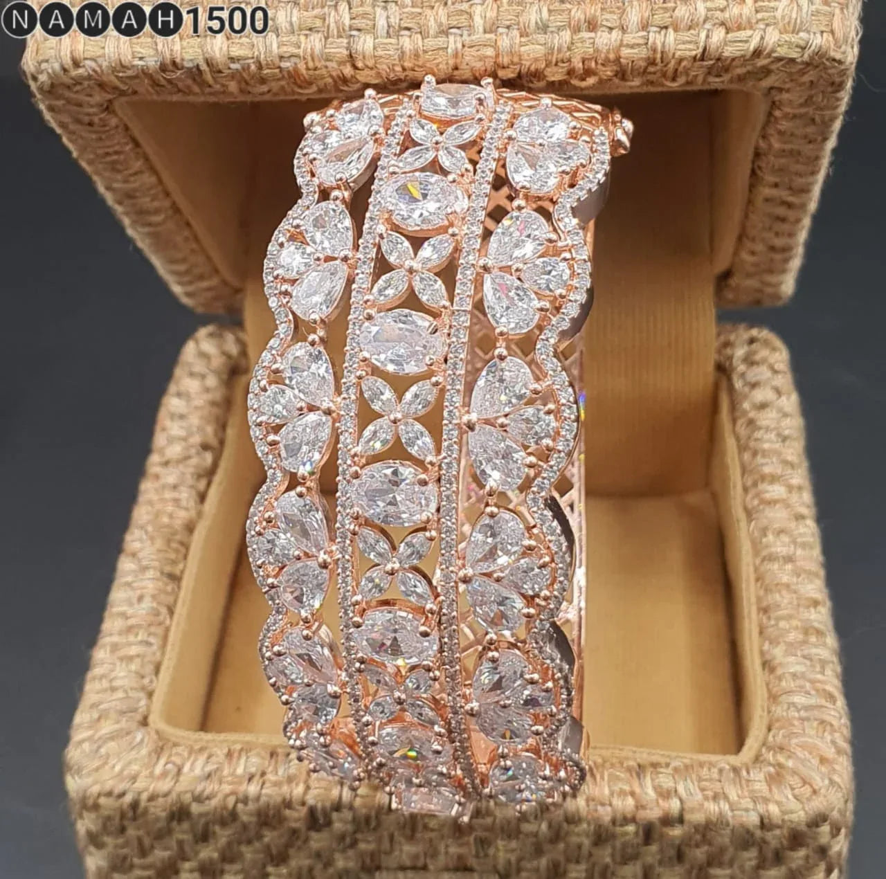 Beautiful American Diamond Antique Stone Bengal &amp; Bracelet Set