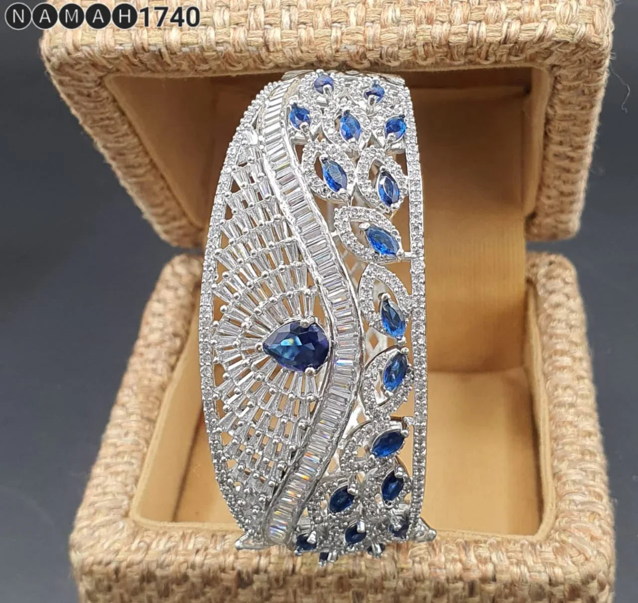 Beautiful American Diamond Antique Stone Bengal &amp; Bracelet Set
