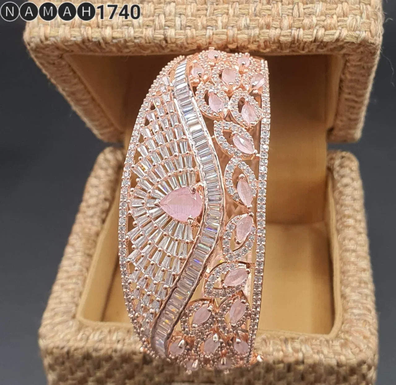 Beautiful American Diamond Antique Stone Bengal &amp; Bracelet Set