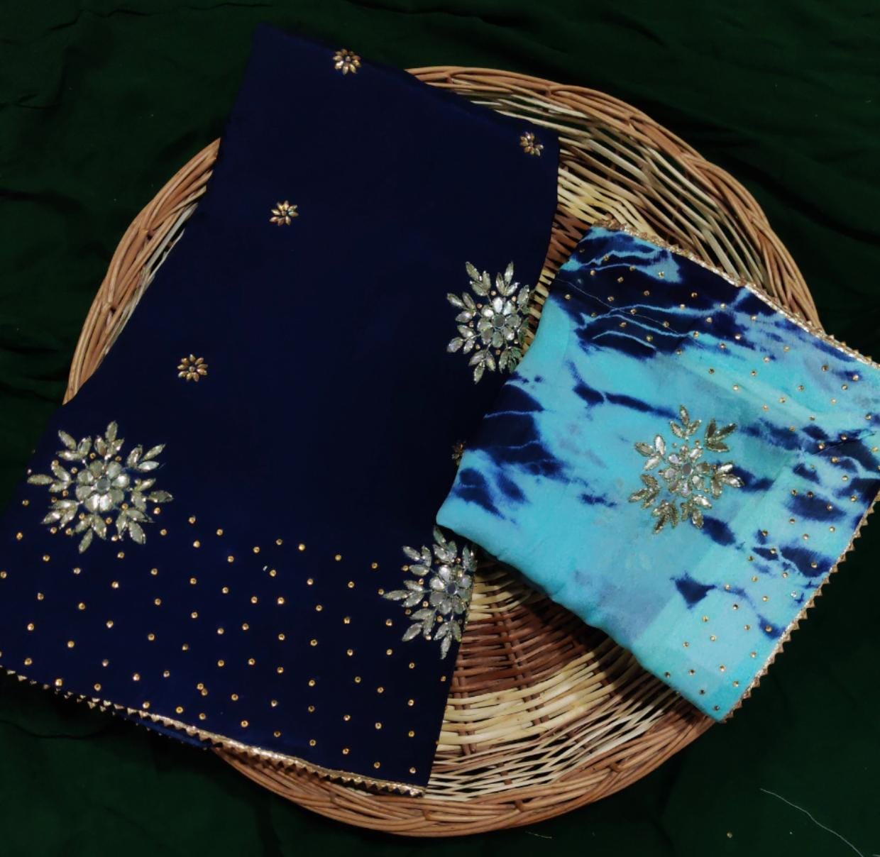 Beautiful Wedding Designer Shibori Batik Pure uppda Lehenga Chunni