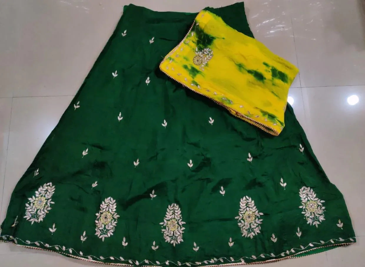 Beautiful Wedding Designer Shibori Batik Pure uppda Lehenga Chunni