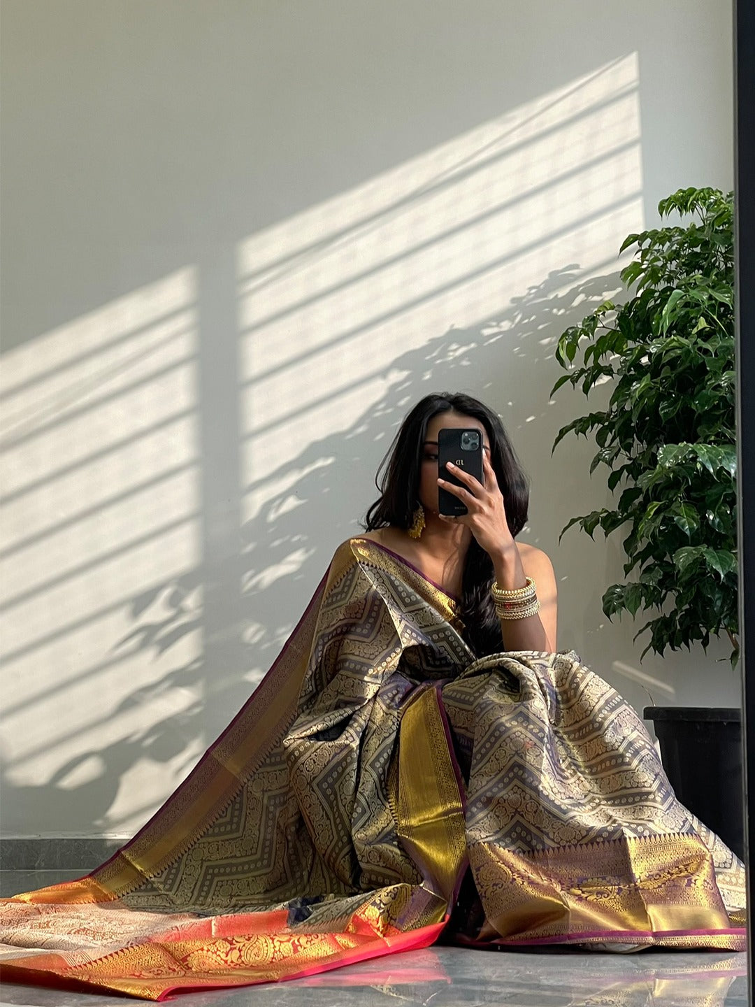 Beautiful Banarasi Kanjivaaram One Grm Gold Tissue Pattu silk Saree