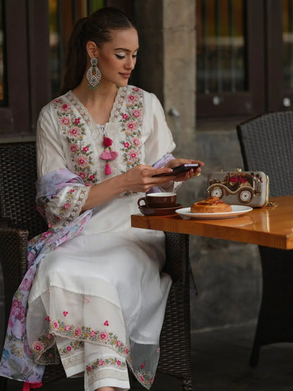 Beautiful Designer Kurti Pant With Dupatta