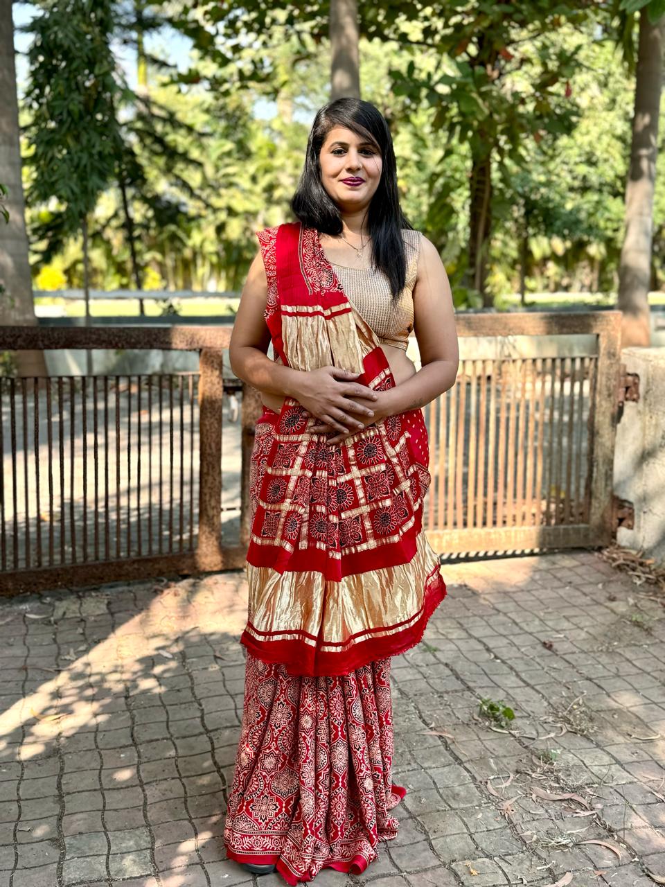 Beautiful Designer Nakshi Gajji Soft Silk Lagdi Patta Saree