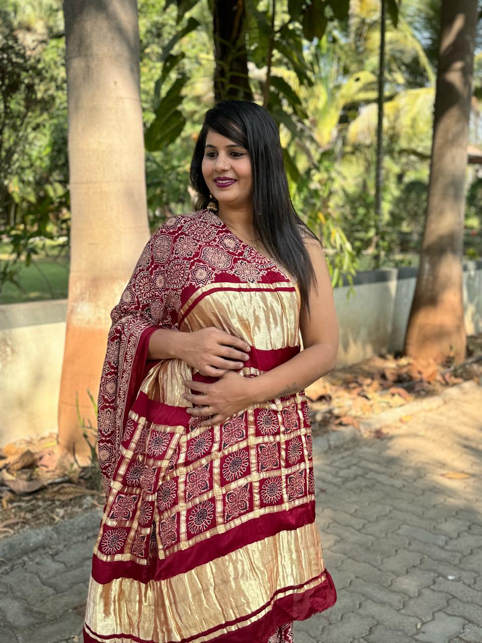 Beautiful Designer Nakshi Gajji Soft Silk Lagdi Patta Saree