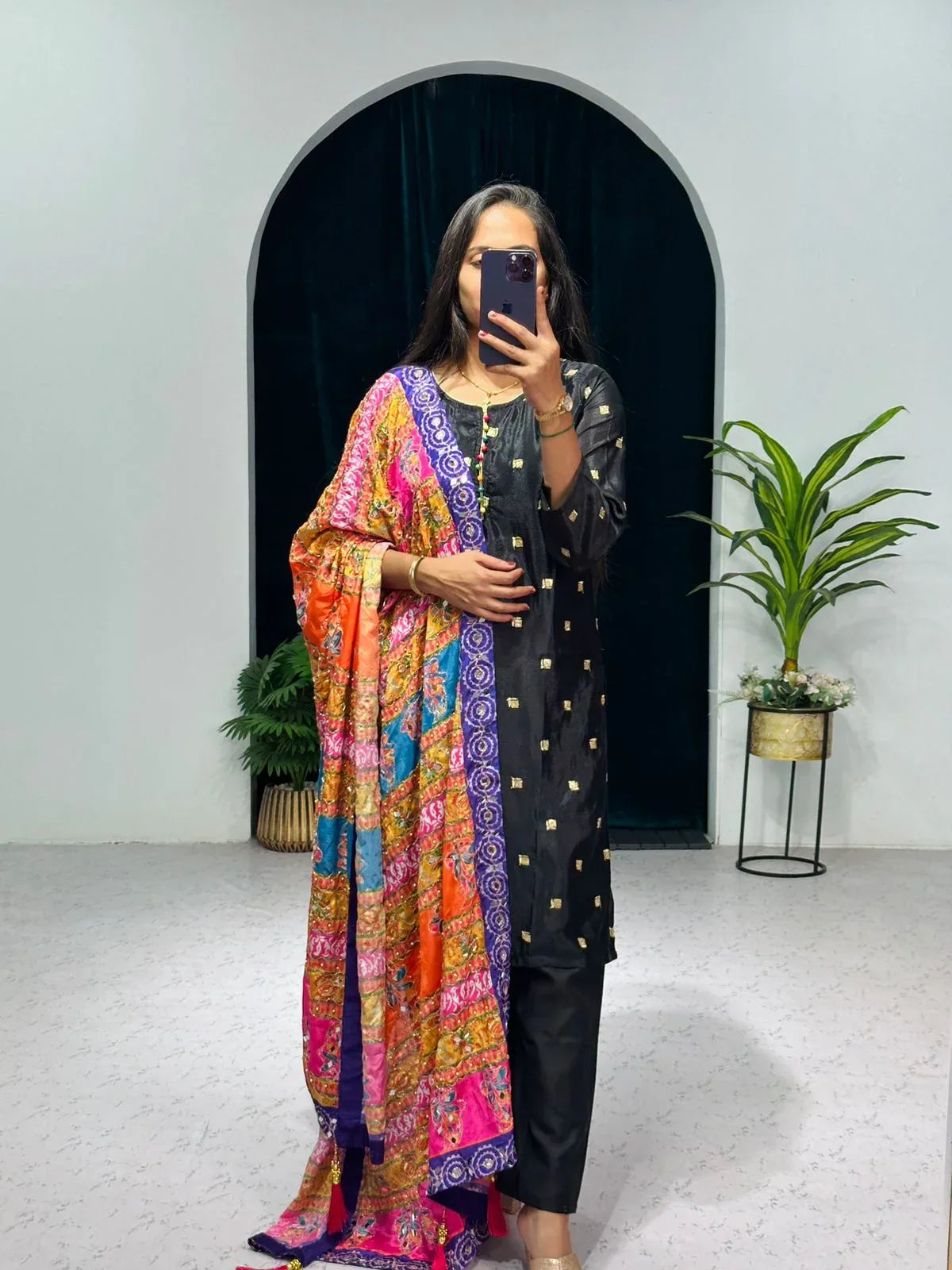 Beautiful Designer Special Kurti With Dupatta &amp; Pent