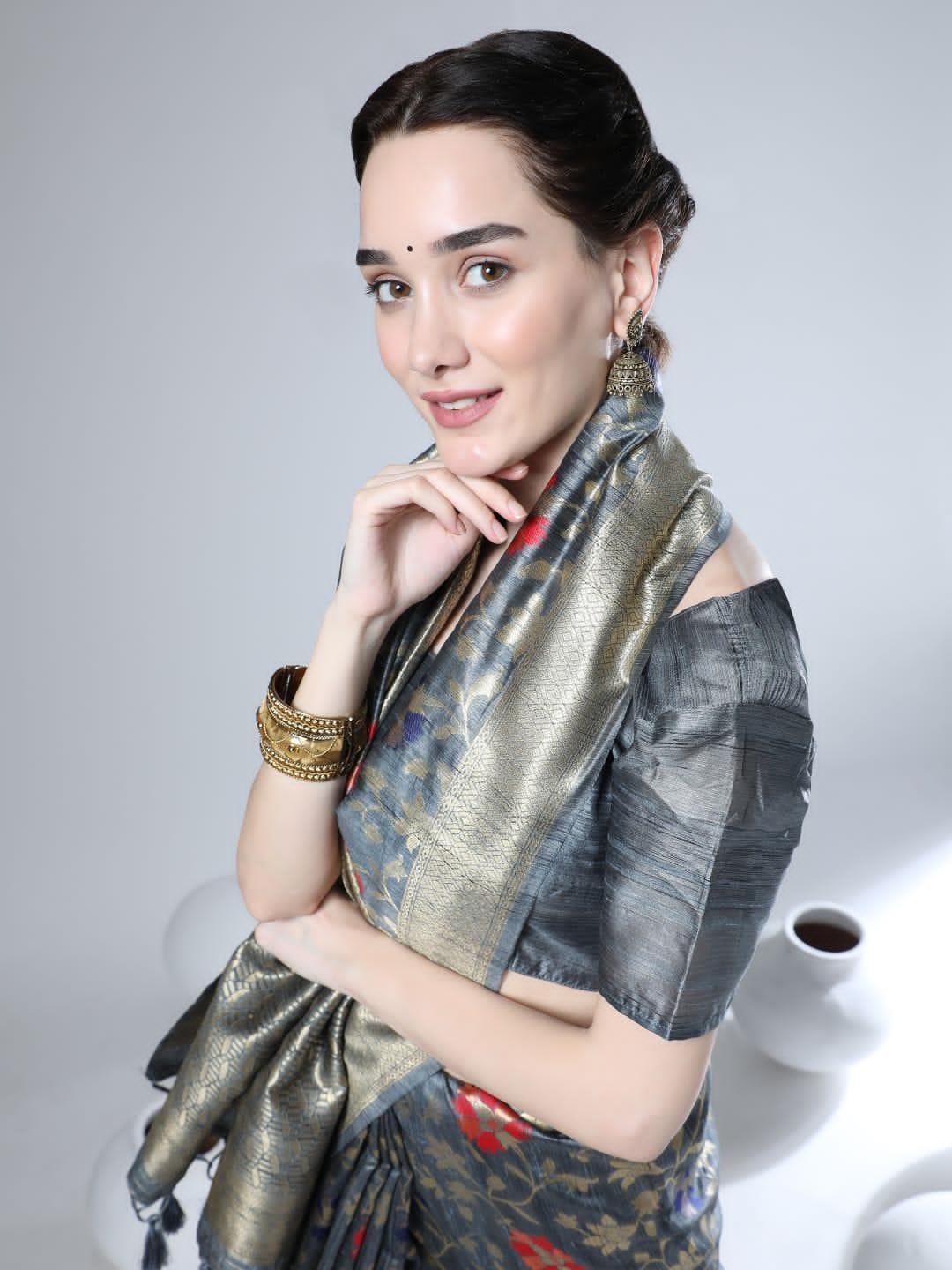 Beautiful Designer Tussar silk Jamdani Weaving Saree
