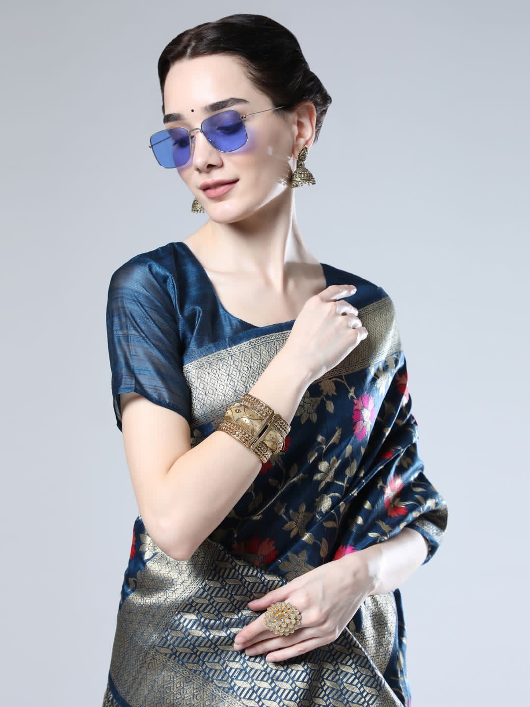 Beautiful Designer Tussar silk Jamdani Weaving Saree