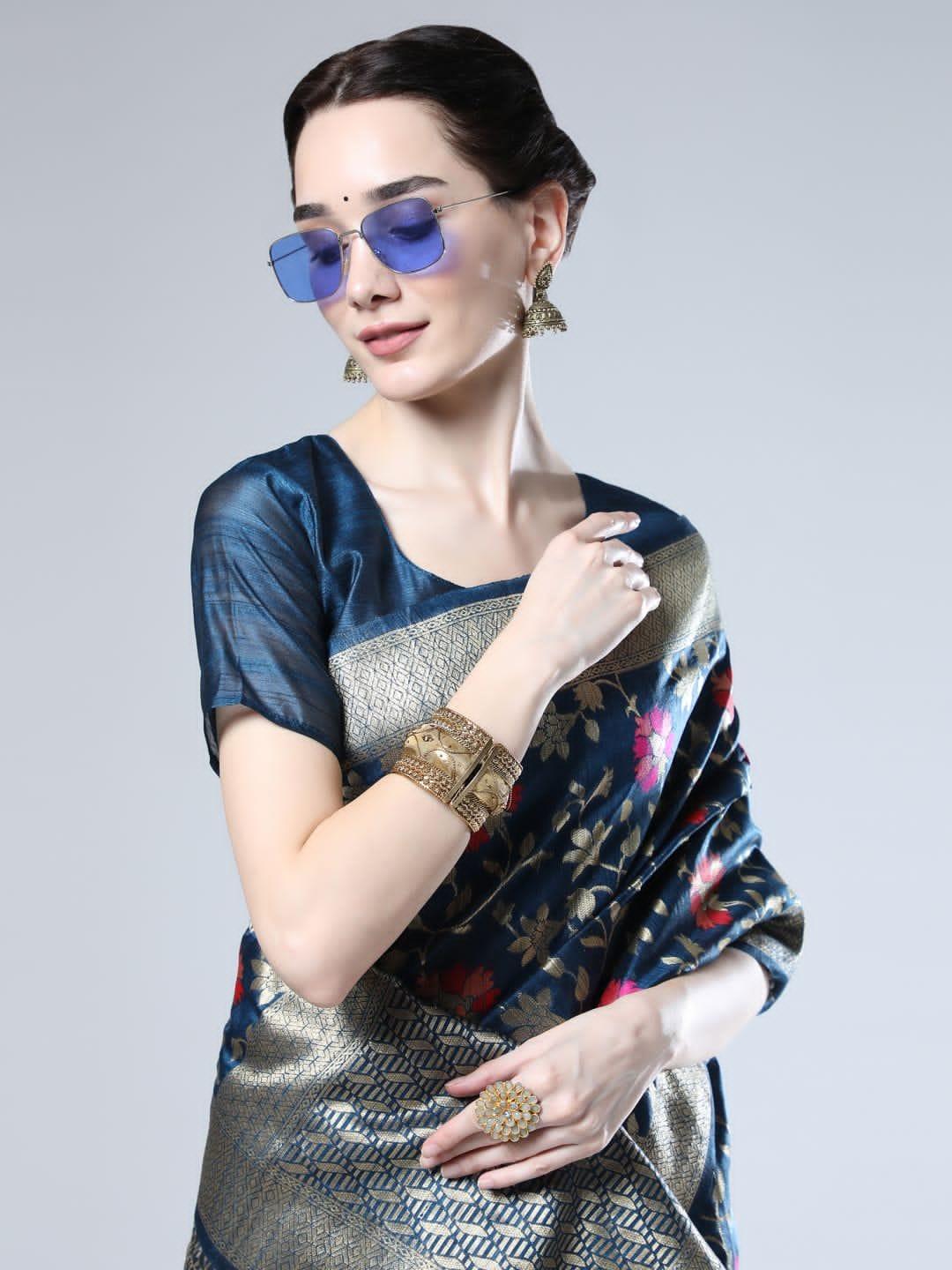 Beautiful Designer Tussar silk Jamdani Weaving Saree