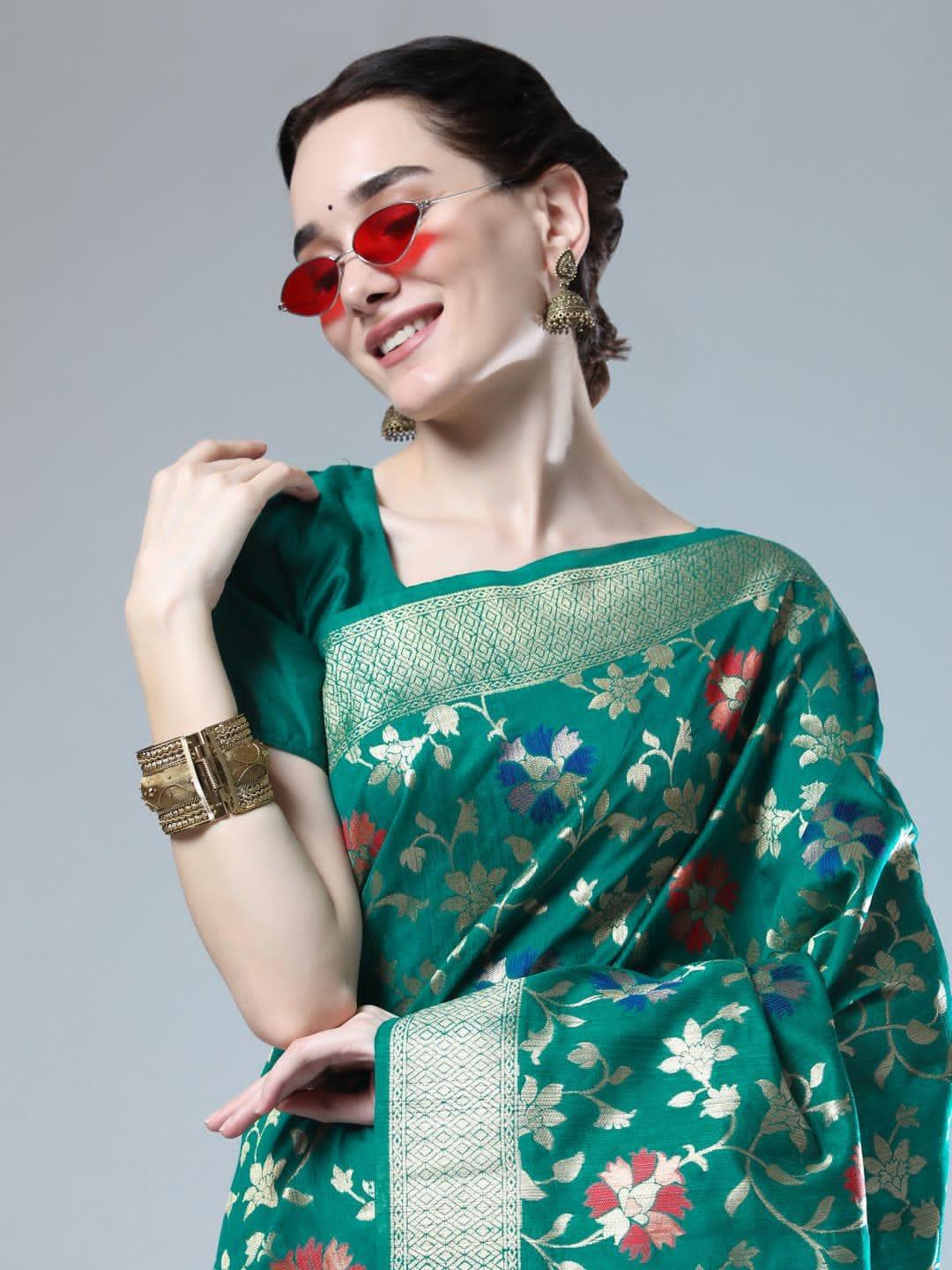 Beautiful Designer Tussar silk Jamdani Weaving Saree