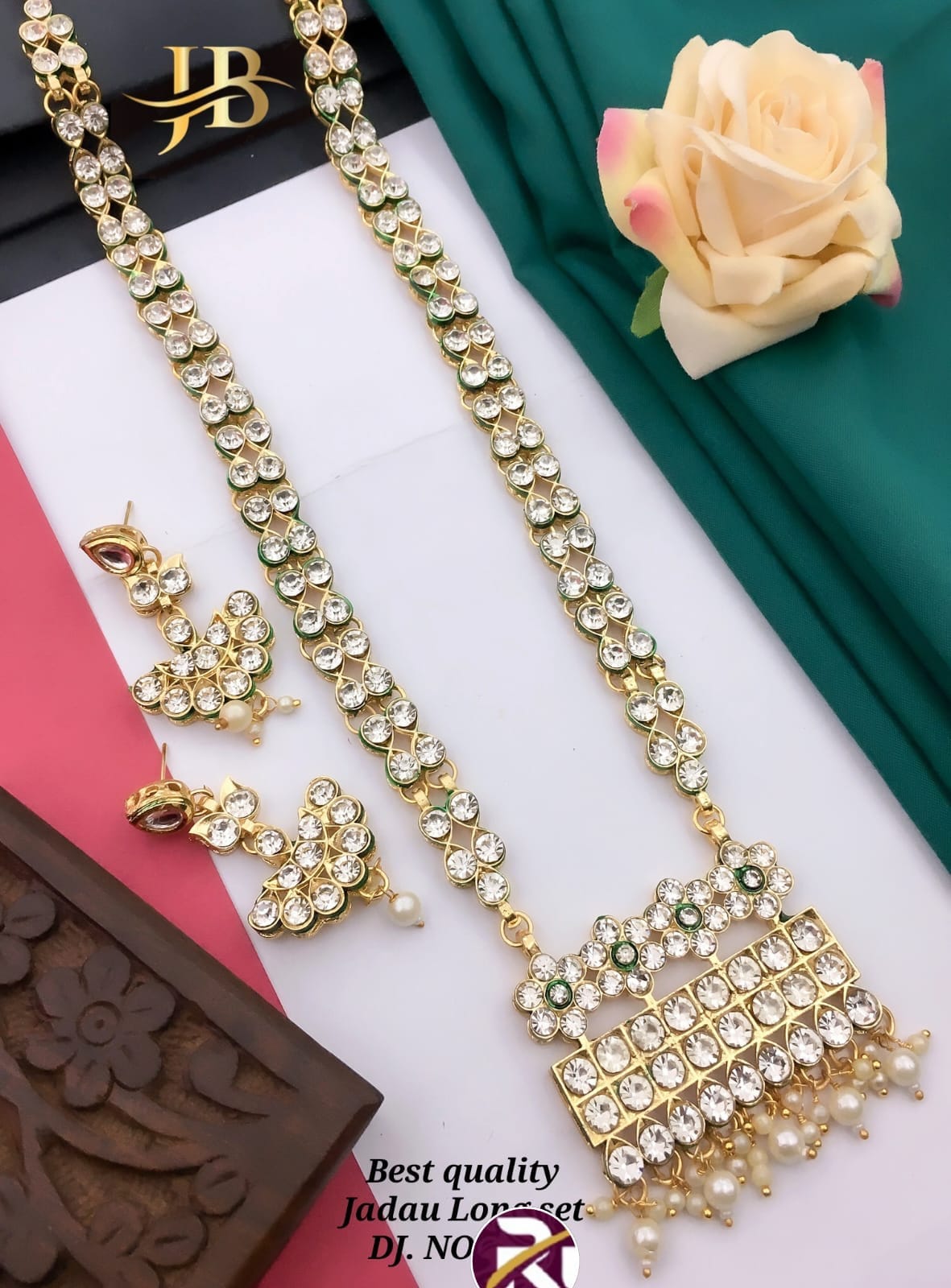 Beautiful Antique Designer Jauda Kundan Stone Jewellery Set with Earrings