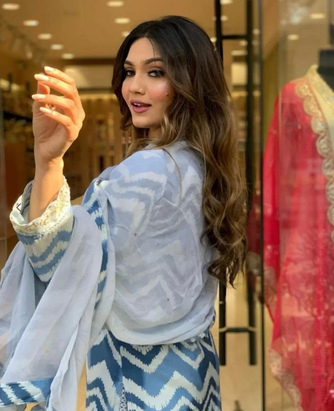 Beautiful Designer Maharaja Heavy Silk Salwar Suit