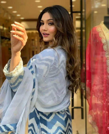 Beautiful Designer Maharaja Heavy Silk Salwar Suit