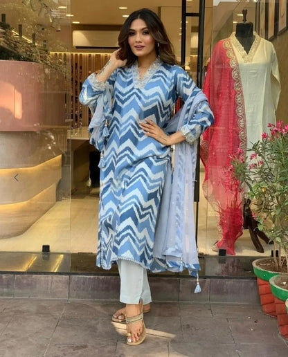 Beautiful Designer Maharaja Heavy Silk Salwar Suit