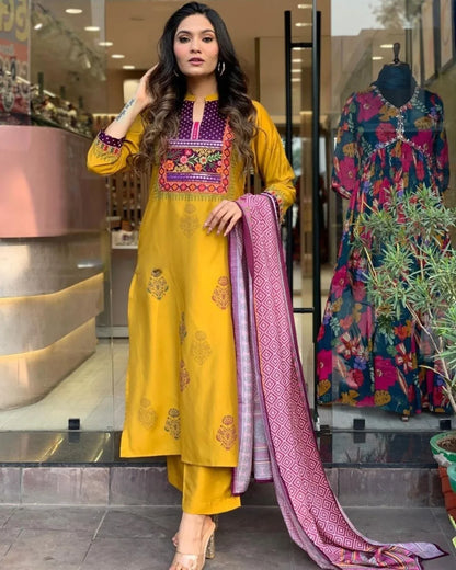 Beautiful Designer Cotton Kurti Pant With Dupatta