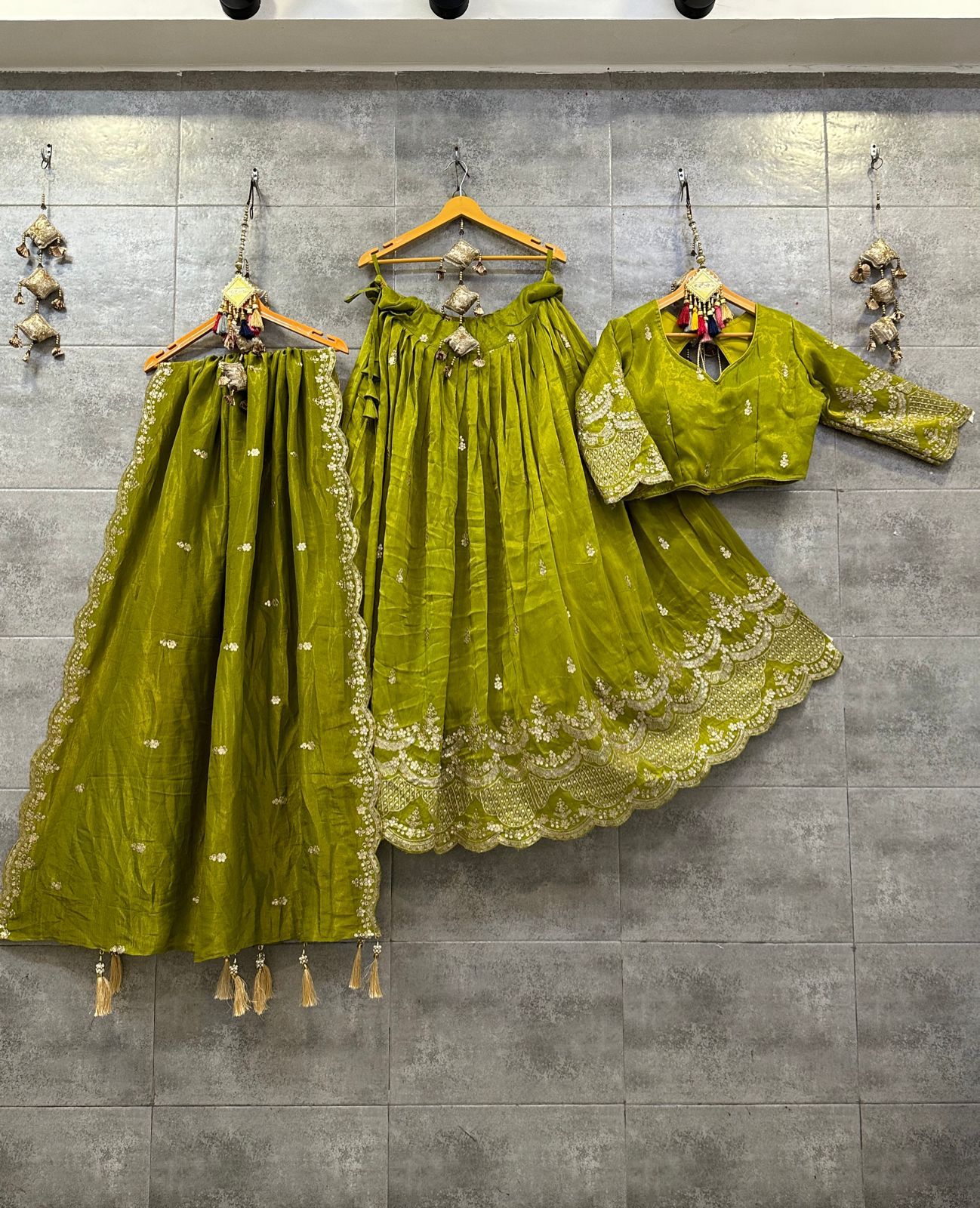 Beautiful Designer Pure Viscos Tissue Silk Chaniya Choli