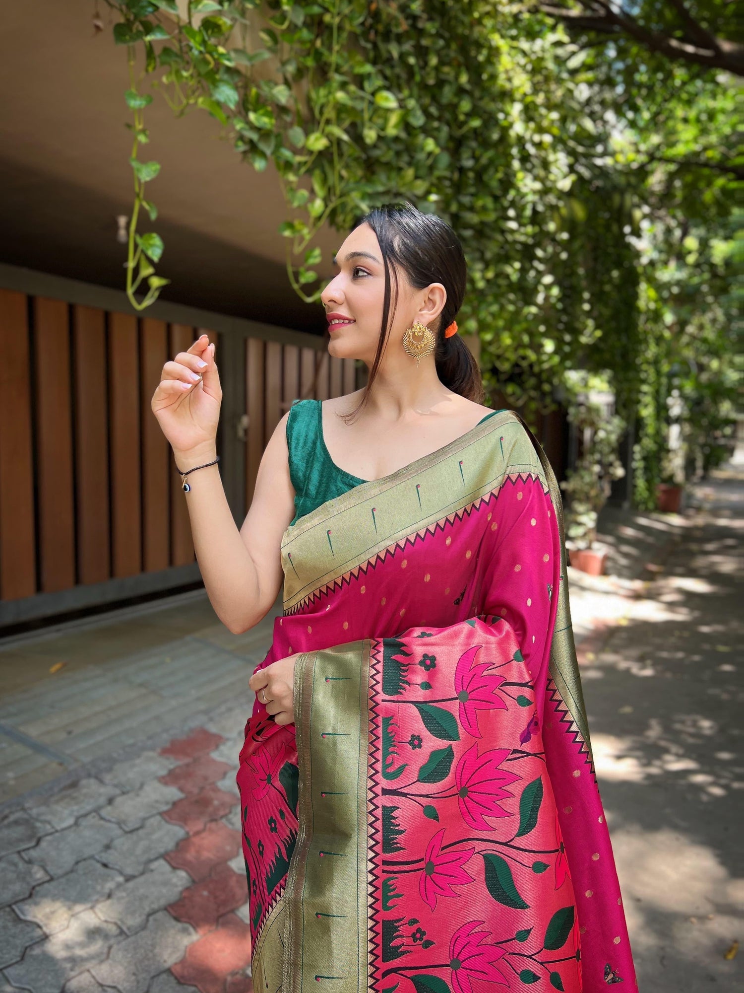 Beautiful Designer Blushing Pink Zari Woven Banarasi Silk Wedding Saree With Blouse