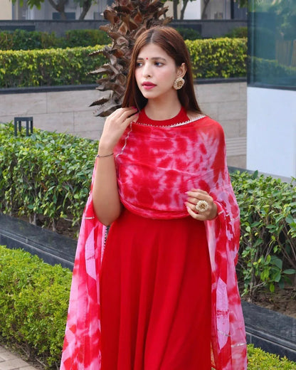 Beautiful Designer Reyon Gwon with Dupatta