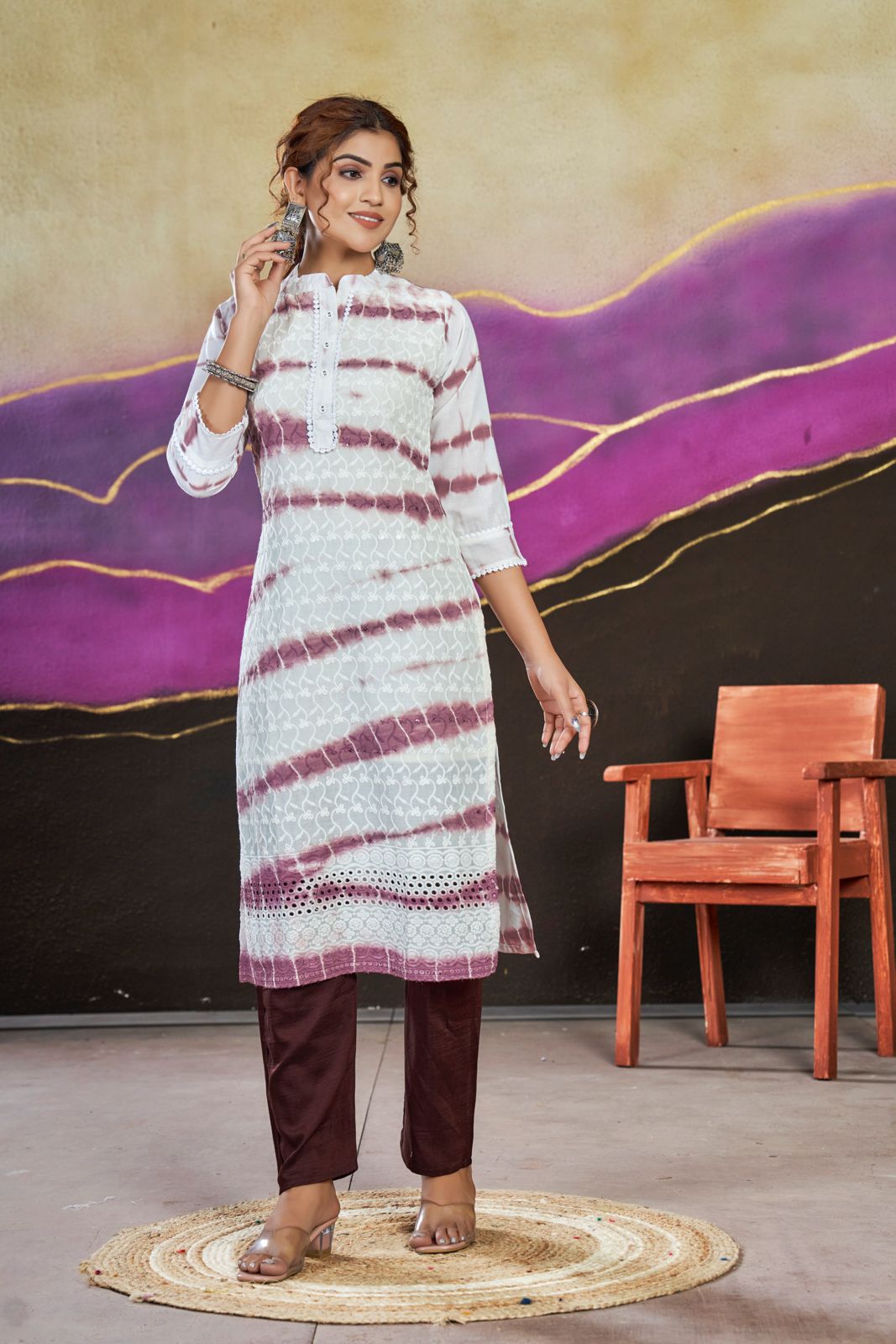 Beautiful Designer Pure Cotton Schiffli Kurti (549x04)