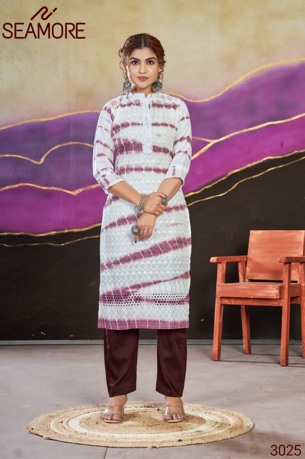 Beautiful Designer Pure Cotton Schiffli Kurti (549x04)