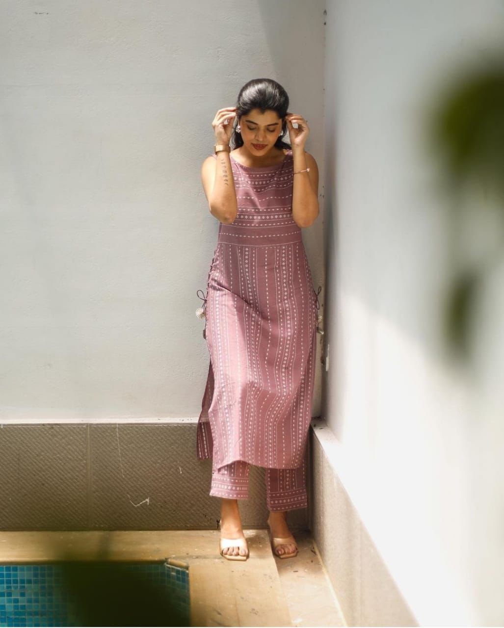 Beautiful Designer Cotton Sleev Less Kurti Pent Set