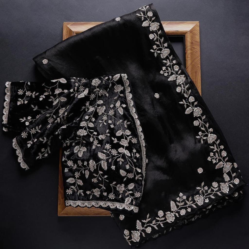 Beautiful Designer Heavy Georgette Exclusive Sequanc Saree