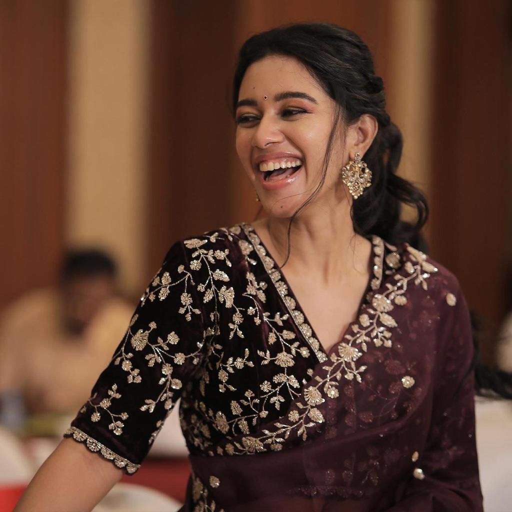 Beautiful Designer Heavy Georgette Exclusive Sequanc Saree