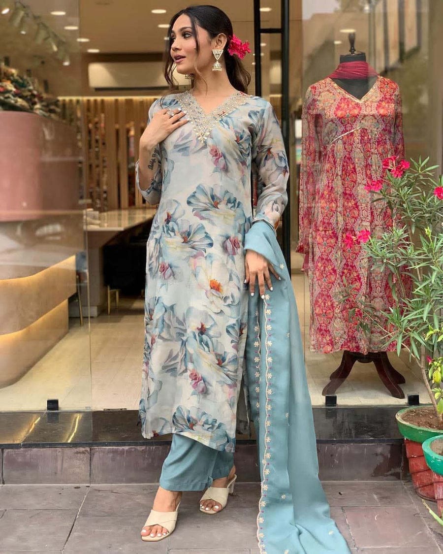 Beautiful Designer Soft Organza Salwar Suit