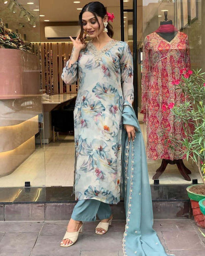 Beautiful Designer Soft Organza Salwar Suit