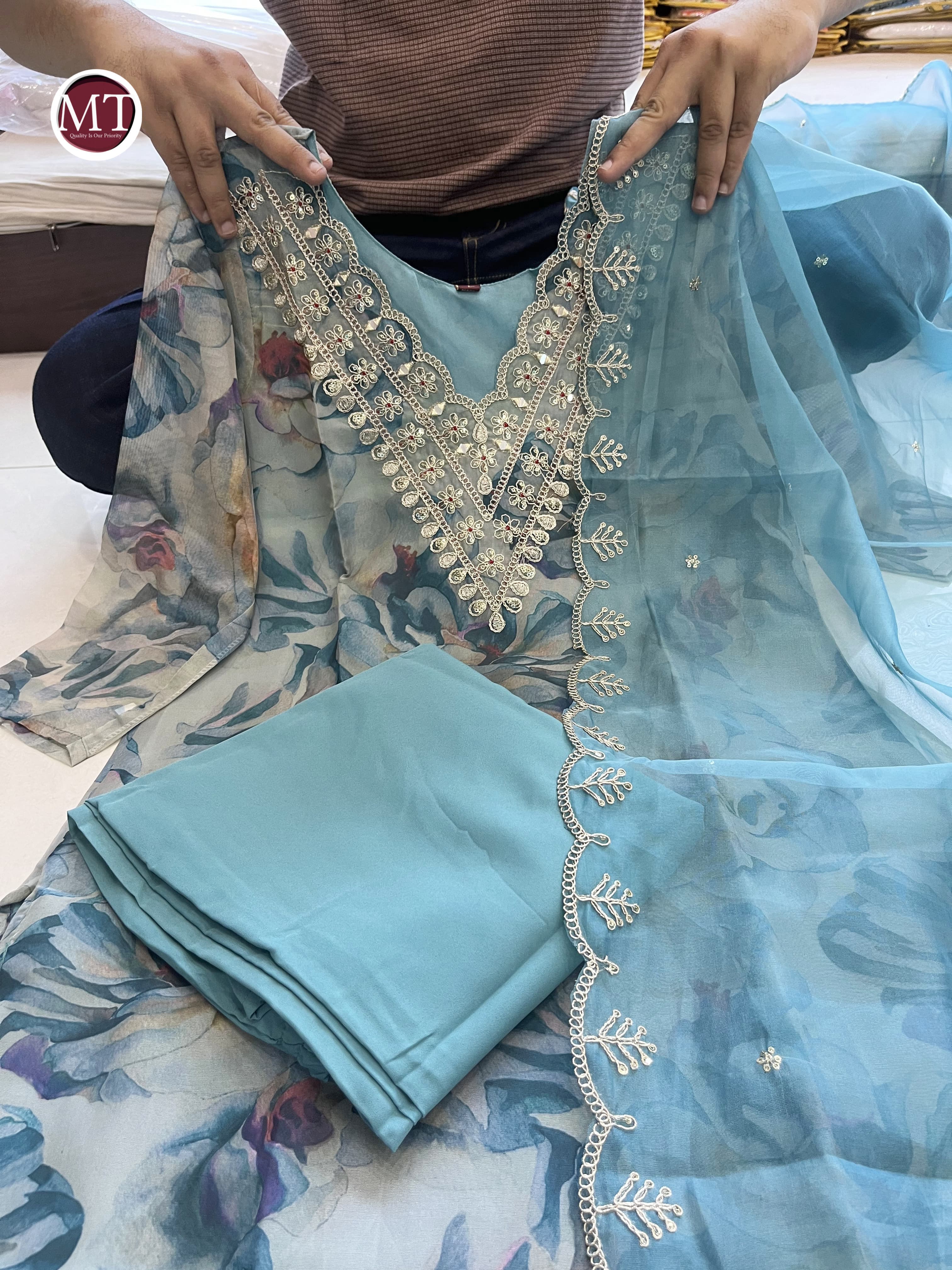 Beautiful Designer Soft Organza Salwar Suit