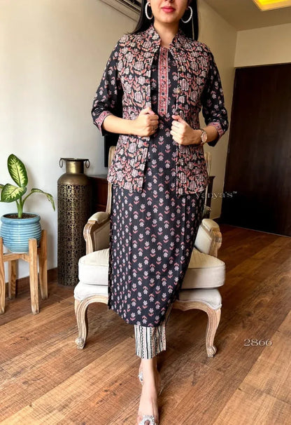 Beautiful Designer Winter Special Digital Print Casual Wear Kurti With Bottom