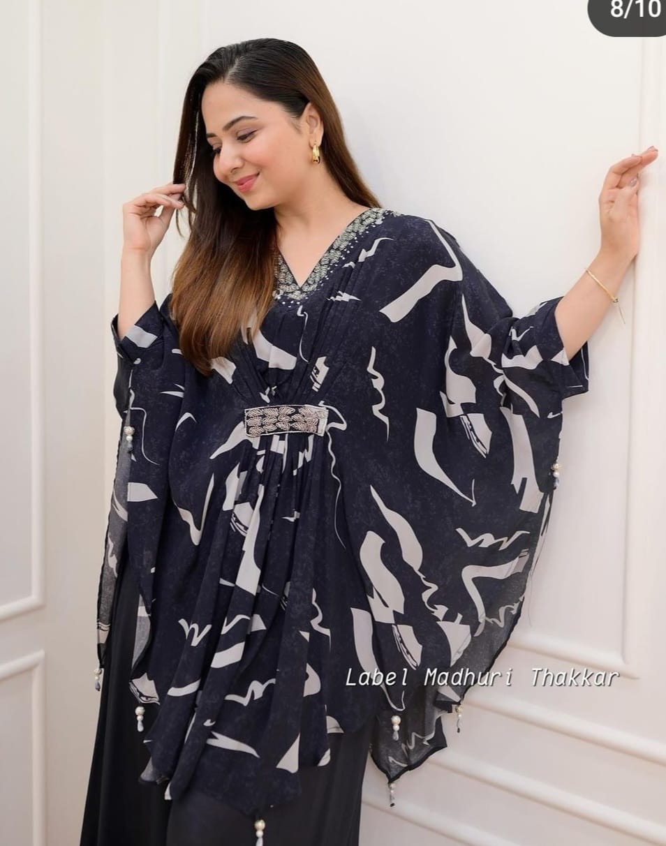 Beautiful Designer Boutique Kaftan Style Top With Paired Set