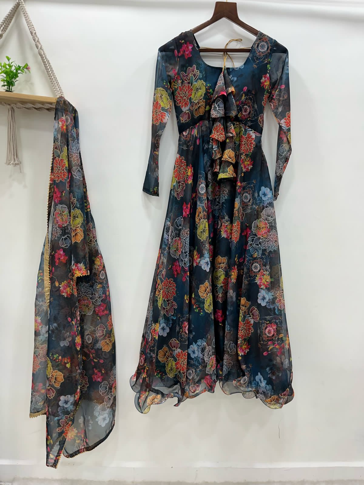 Beautiful Designer Party Wear Look Organza Taby Silk Gown