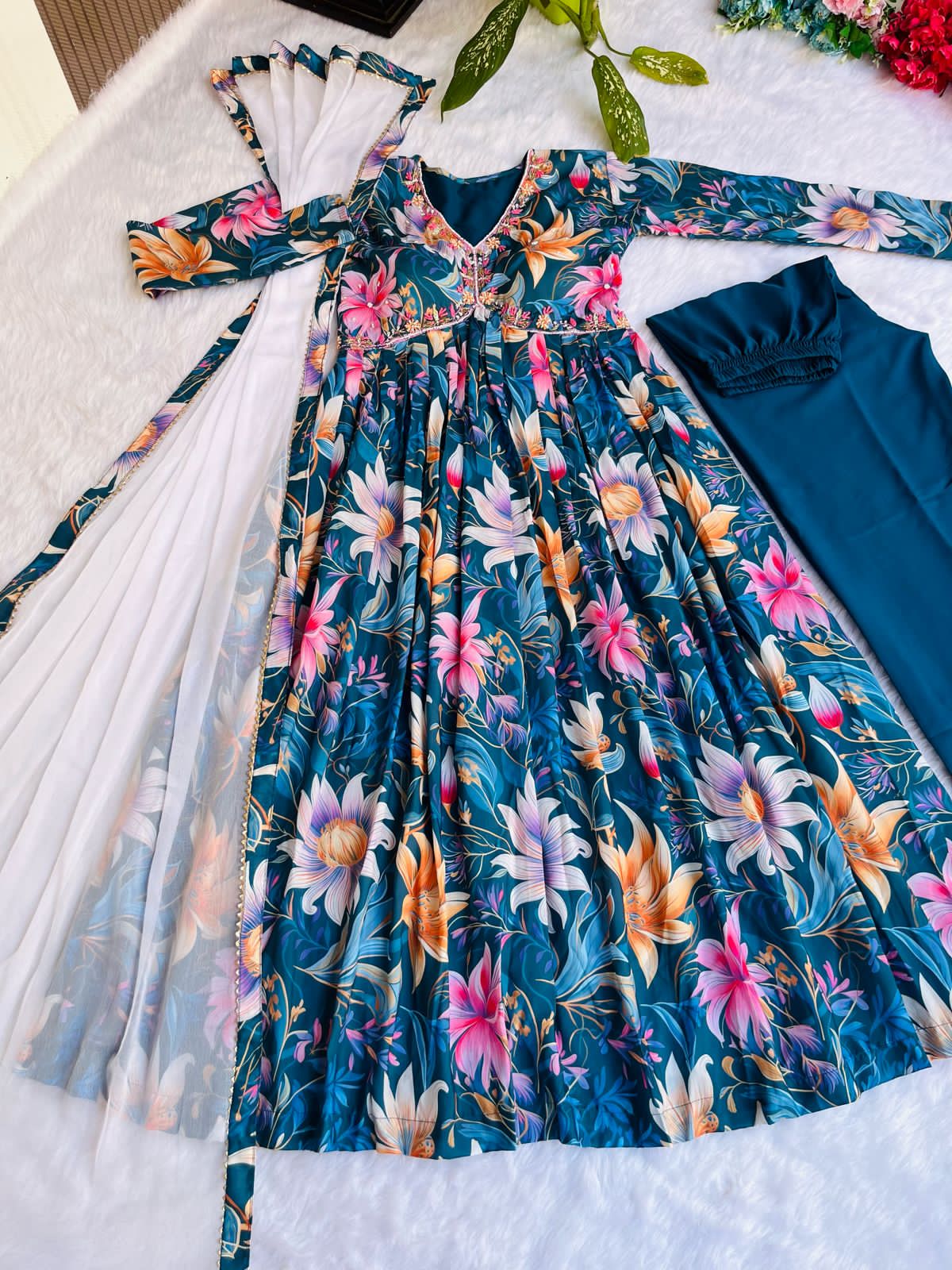 Beautiful Designer Party Wear Look Organza Taby Silk Gown