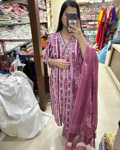 Beautiful Designer Afghani Orgenza Kurti Pant With Dupatta