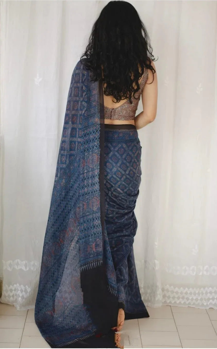 Beautiful Designer Mono Cotton Saree With Digital Print
