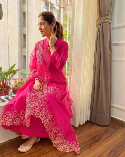 Beautiful Designer Heavy Organza Salwar Suit