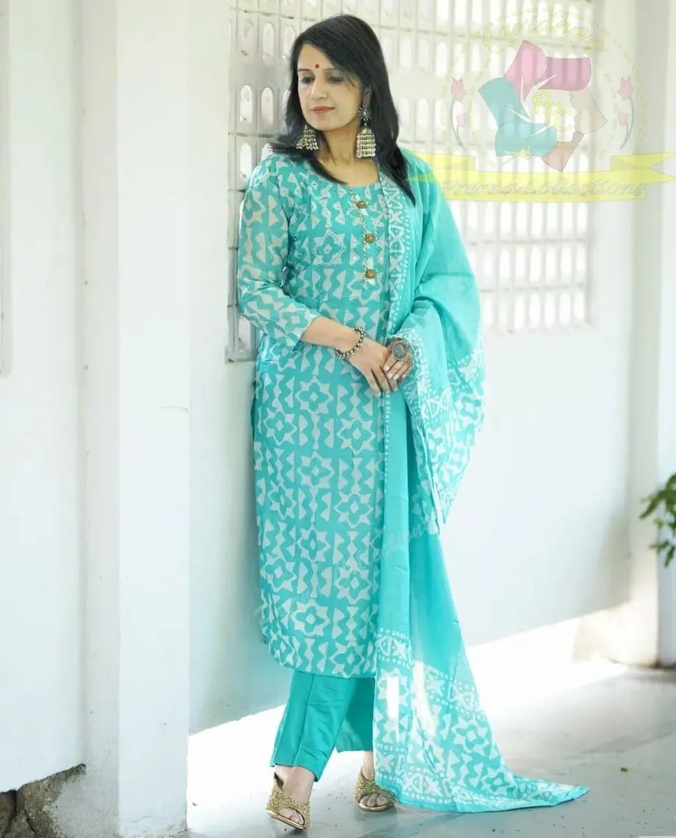 Beautiful Designer Heavy Rayon Cotton Kurti Pant With Dupatta Salwar Suit