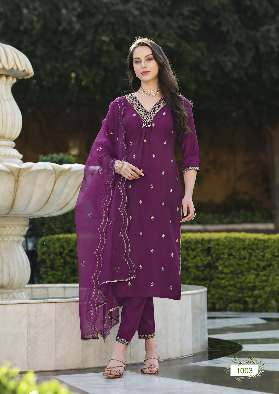 Beautiful Designer Heavy Cotton Kurti Pant With Dupatta Salwar Suit