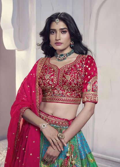 Designer Wedding Wear Latest Bridal Lehenga Choli