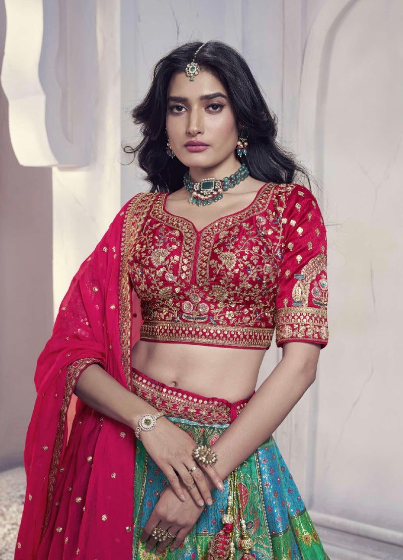 Designer Wedding Wear Latest Bridal Lehenga Choli