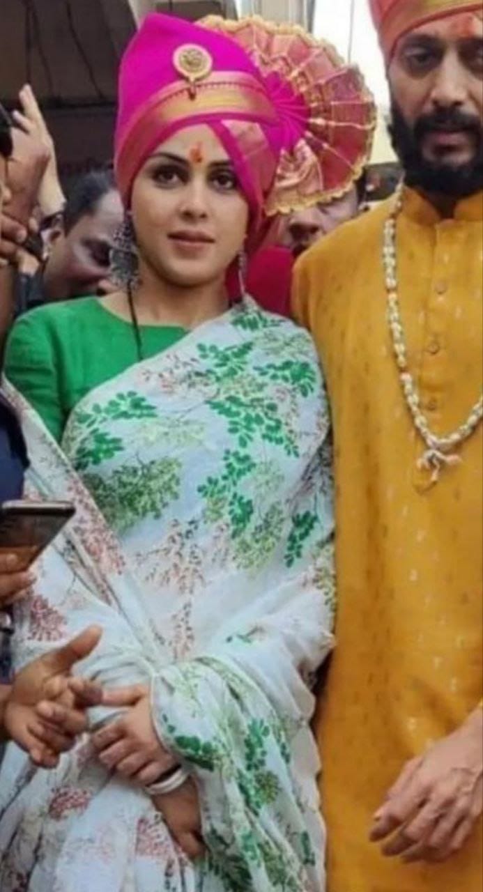 Beautiful Designer Party Wear Pure Linen Saree