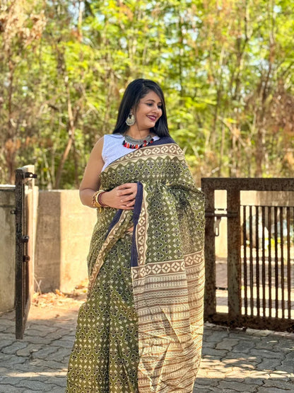 Beautiful Designer Pure Mulmul Cotton Gadhwal Saree