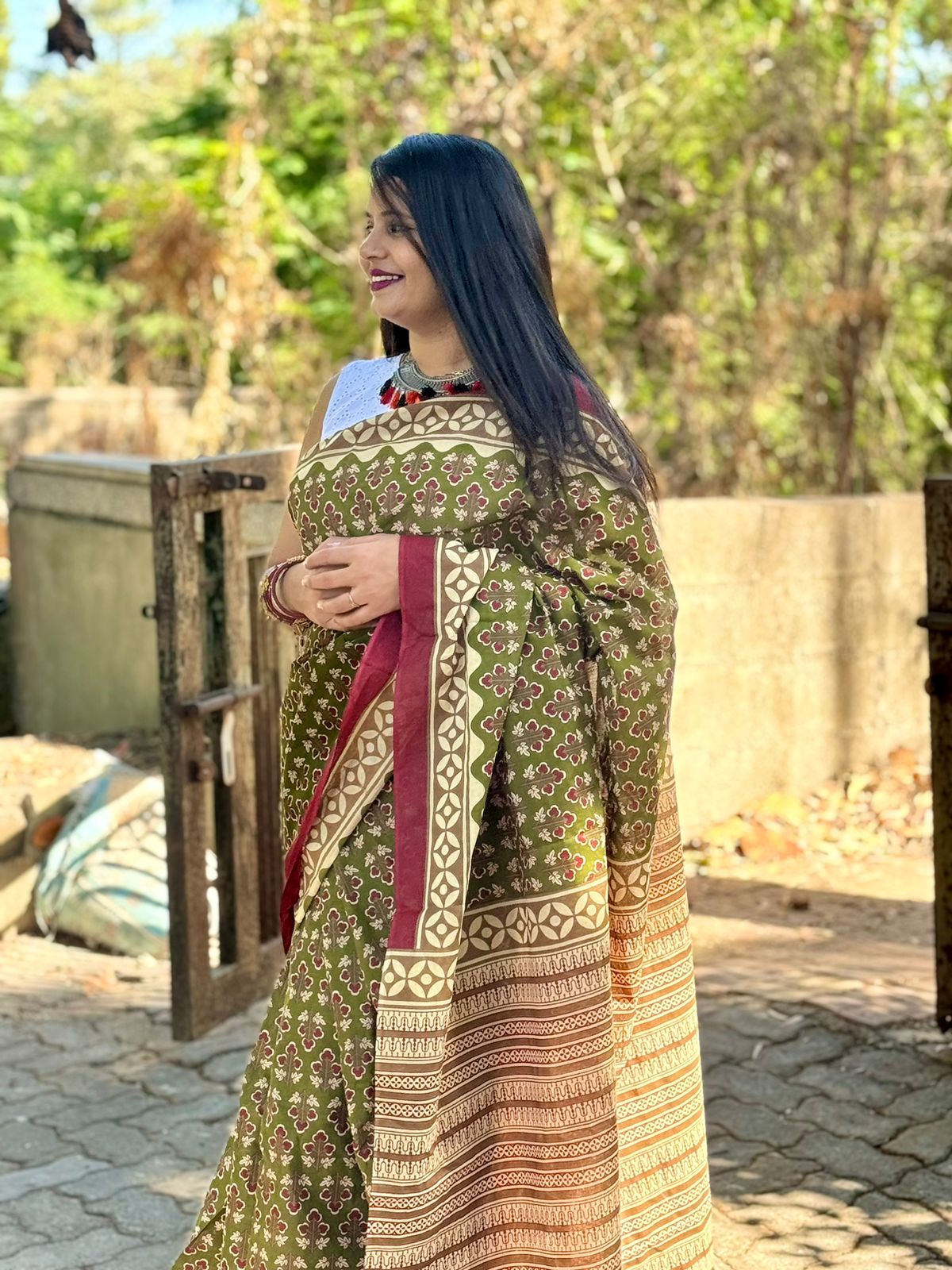 Beautiful Designer Pure Mulmul Cotton Gadhwal Saree