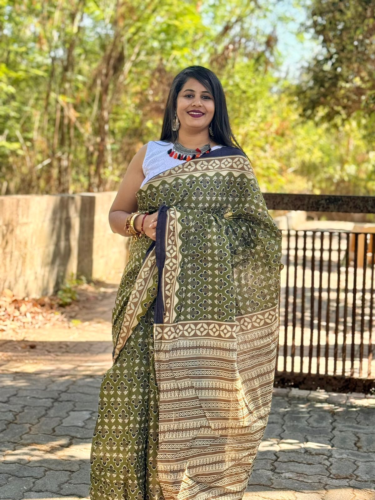 Beautiful Designer Pure Mulmul Cotton Gadhwal Saree