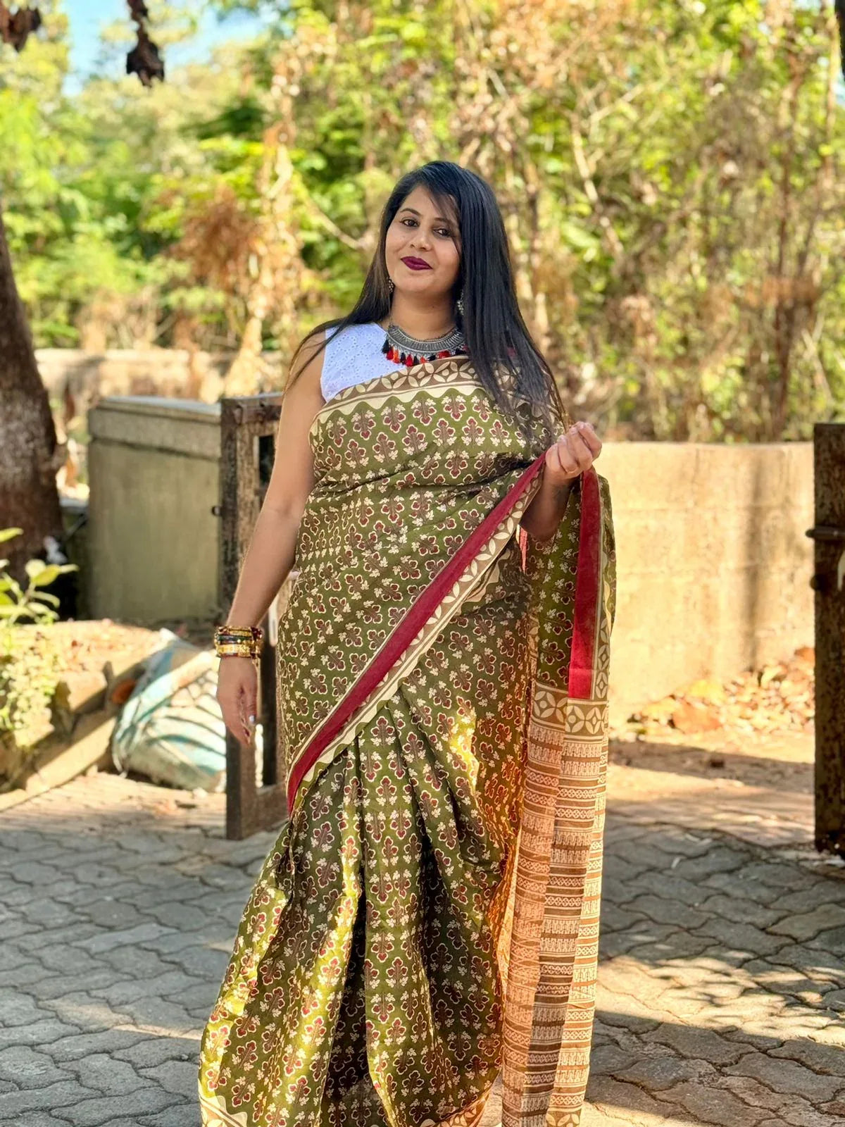 Beautiful Designer Pure Mulmul Cotton Gadhwal Saree